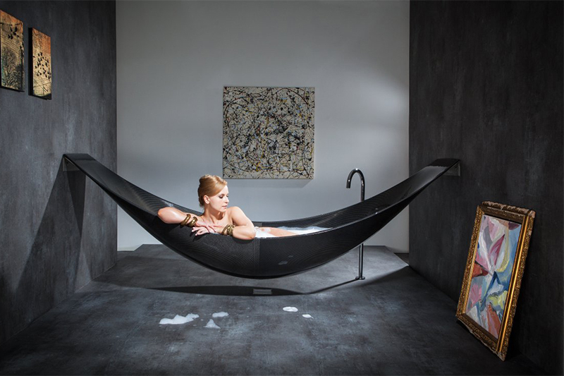 Hai mai pensato ad un’amaca in bagno?